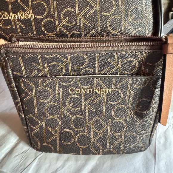 Calvin Klein Signature Brown & Gold Tote Bag with Matching Pouch - Picture 3 of 7